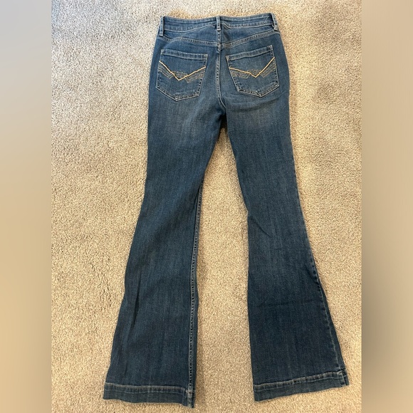 Idyllwind Women’s Jeans. Flare Stretch. Size 4x34Long. Great Condition! - Picture 4 of 4